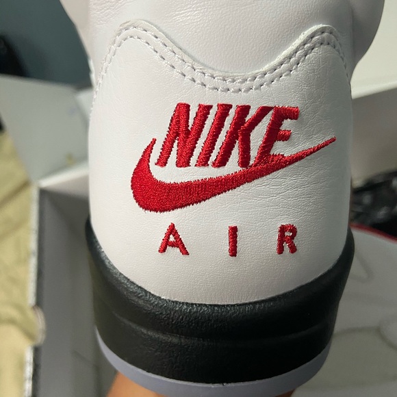 Jordan 5 fire red 2020 release - Picture 6 of 7